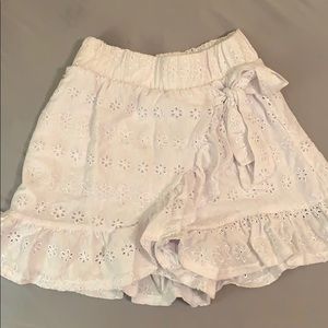 Cutest shorts! Looks like a skirt!